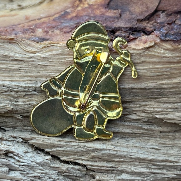 Vintage Grumpy Santa Pin / Brooch Christmas Wearable Lightweight - Picture 2 of 3